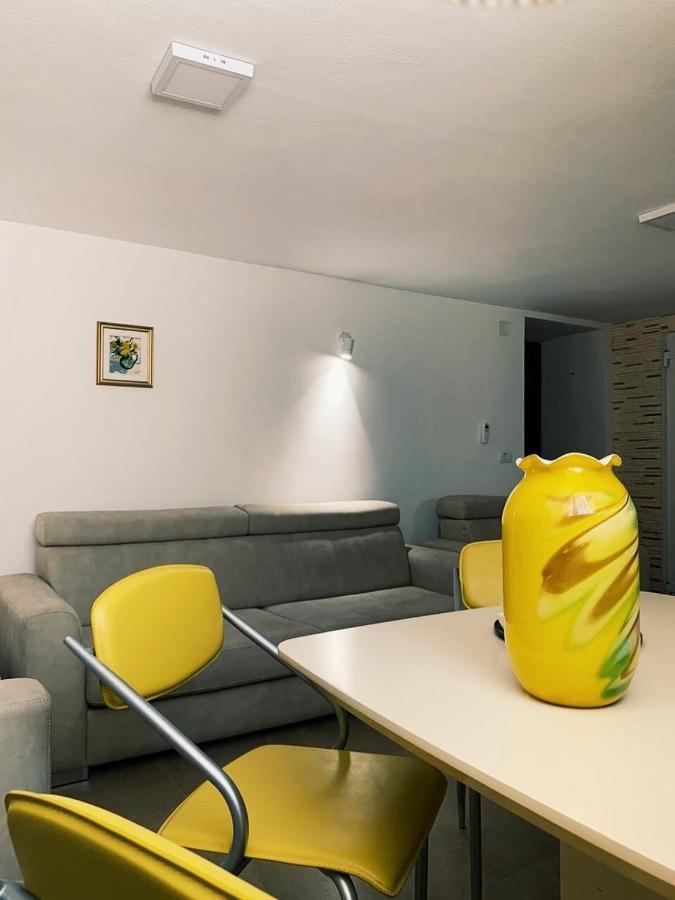 Toti Apartments Tiranë Eksteriør bilde